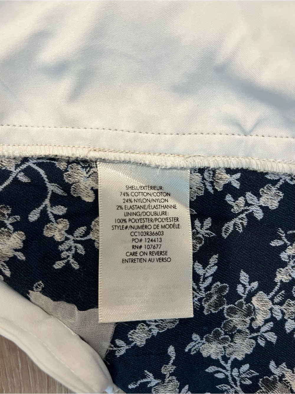 Alice + Olivia High-Waist Blue Floral Women’s Shorts - Picture 7 of 10